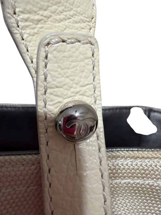 Chanel Biarritz PM Shopper – Metallic Silver/Ivory – Rare Color - Picture 8 of 16